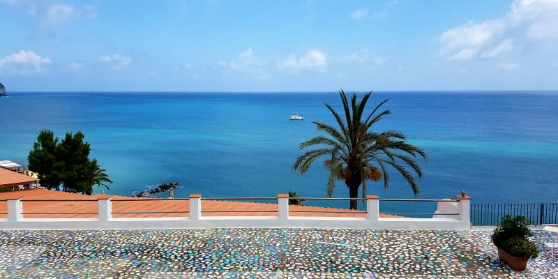 Procida ocean scenery.