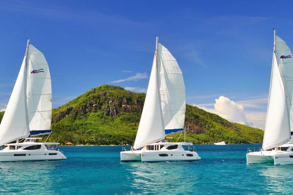 Moorings yachts sailing at sea